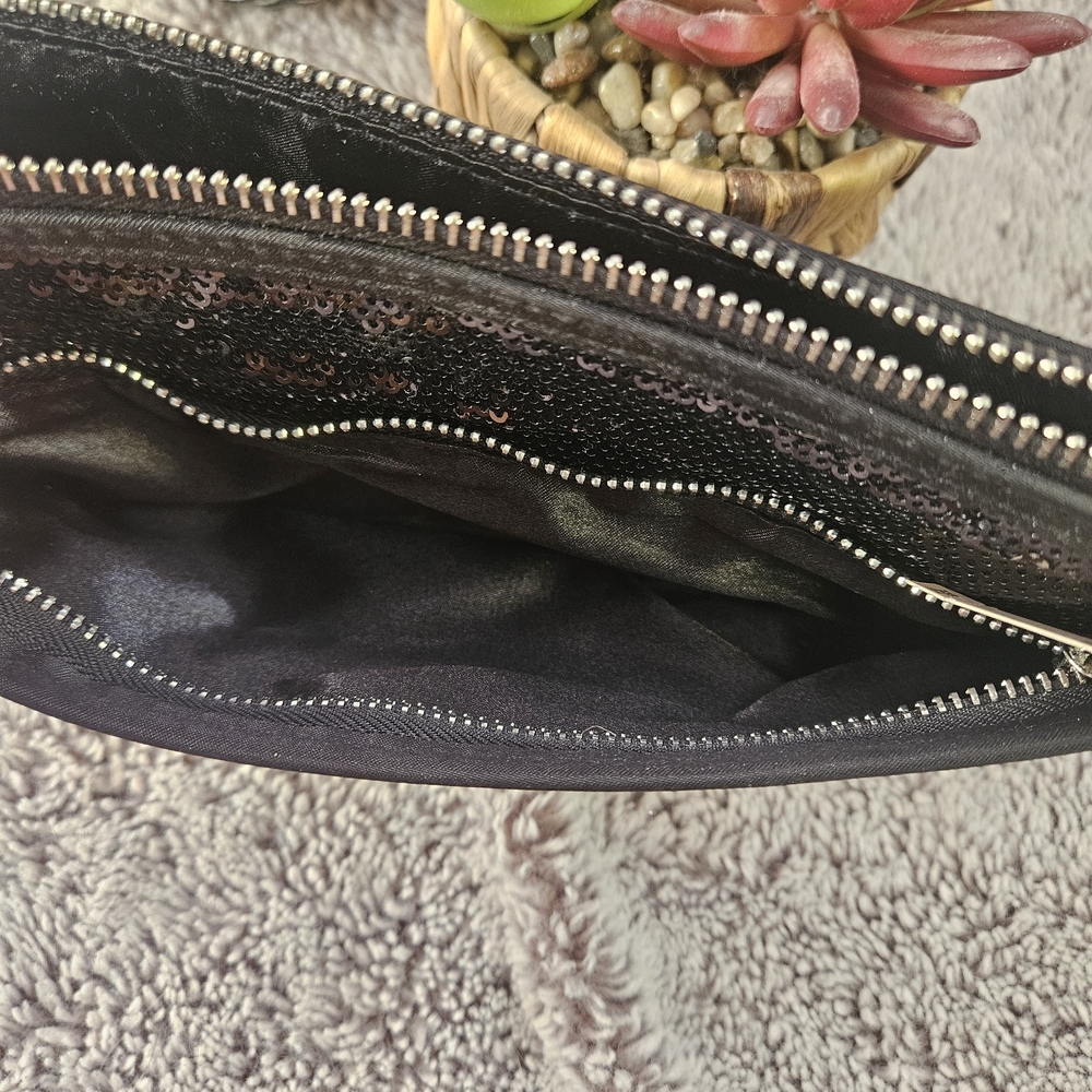 NWT Victoria's Secret 2013 Limited Edition Black Sequin Double Zip Clutch - Picture 5 of 9